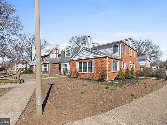 4th image of 3716 Tavern Way