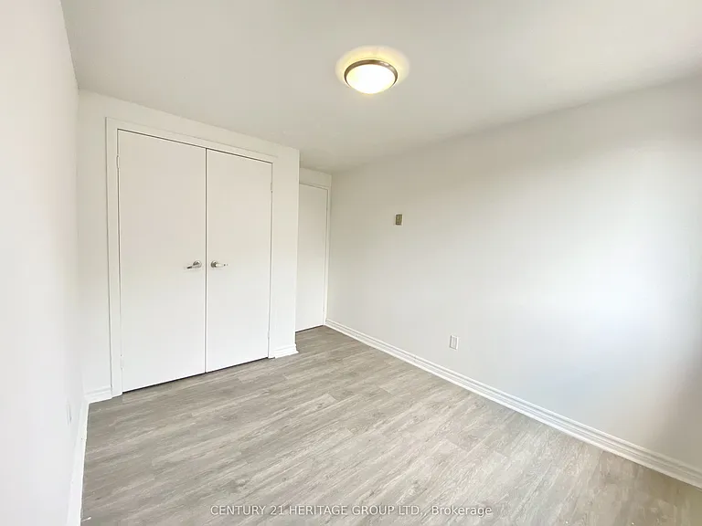 7555 Goreway Dr #5 — Photo 14