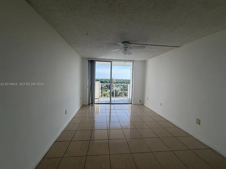 1200 NE Miami Gardens Dr #905W — Photo 8