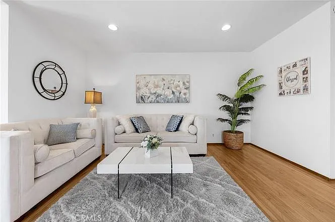 1003 Langley Way — Photo 6