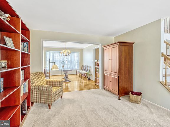 4th image of 2822 Bixley Hill Ct