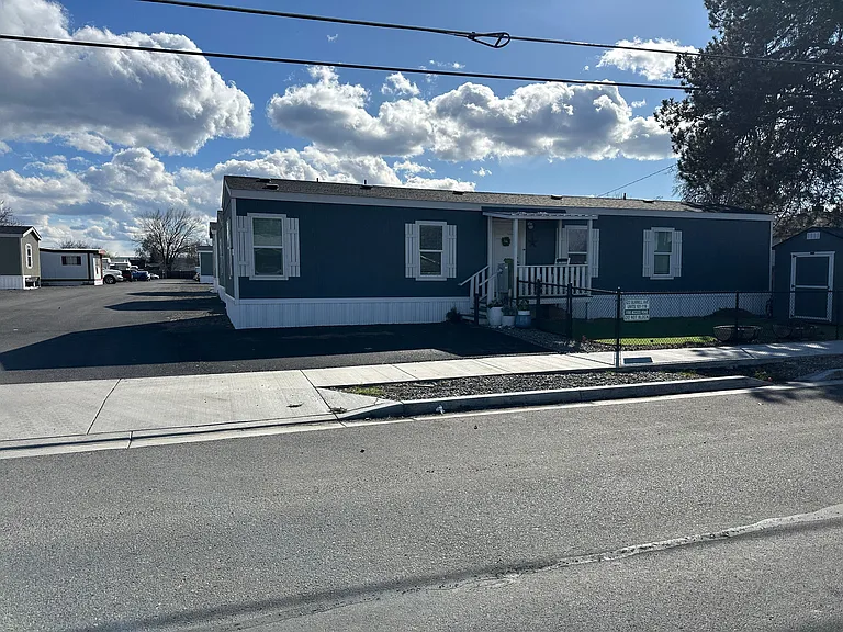 622 Burrell Ave #107 — Photo 8
