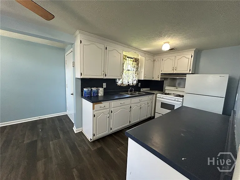 1010 Carroll St — Photo 5