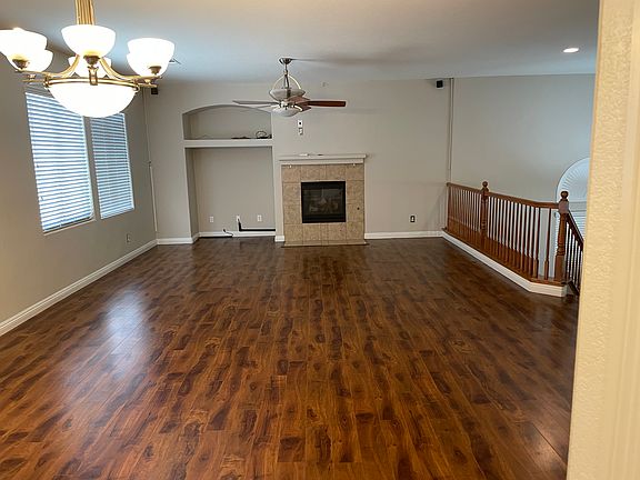 2nd image of 5920 Altissimo St