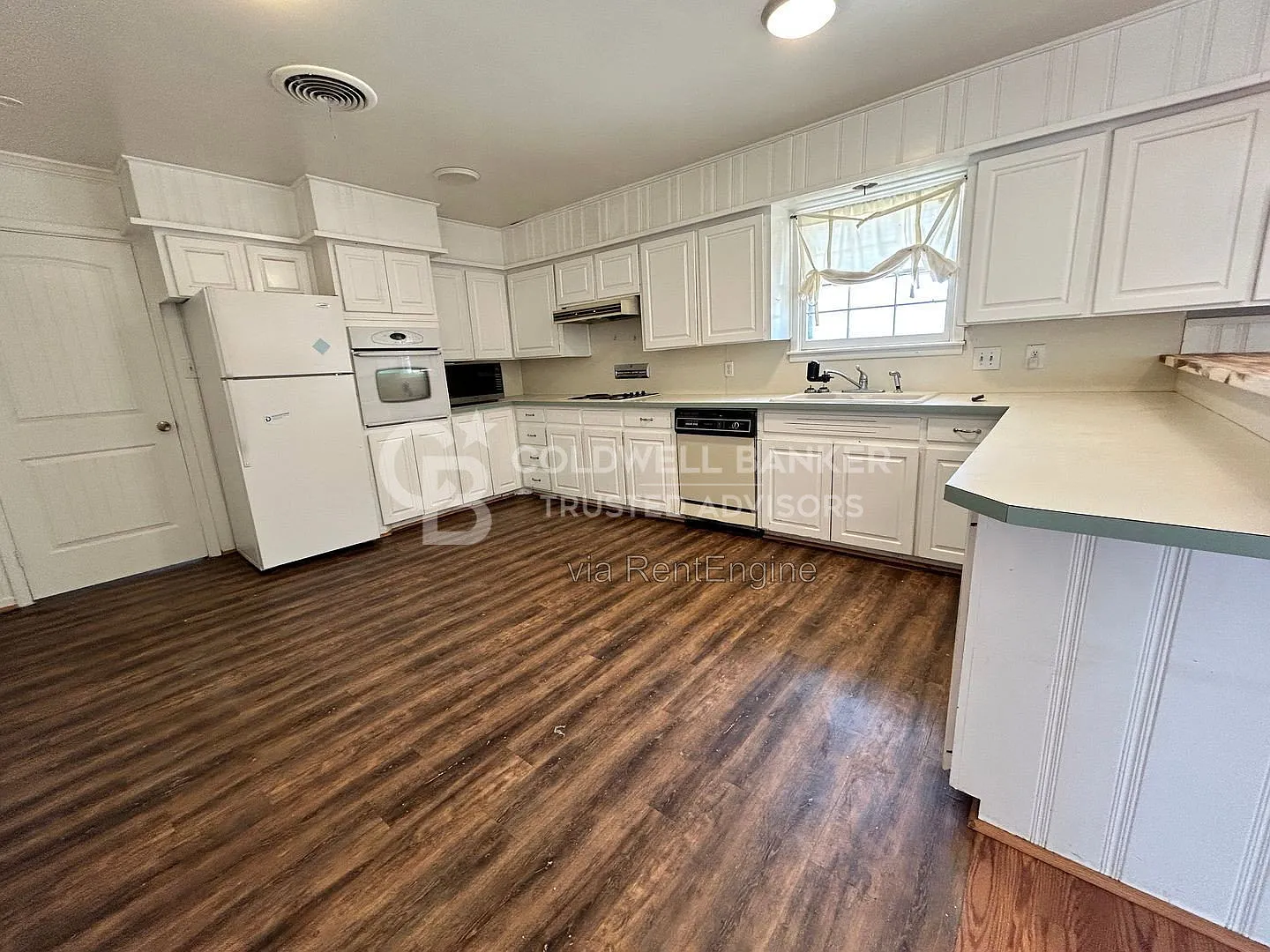 3 bed, 2.0 bath, 1894 sqft, $1,525 — Photo 3