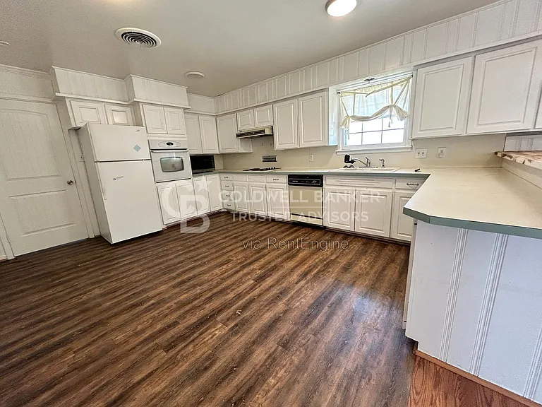 4906 17th Pl — Photo 3
