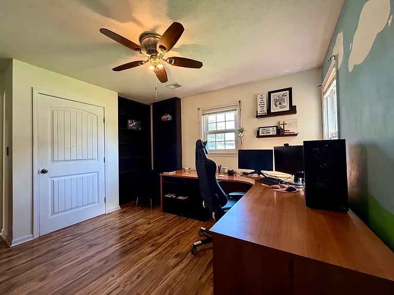 11004 Lehr Rd — Photo 14