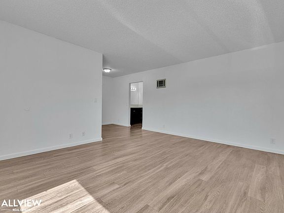 5th image of 1855 Bayview Heights Dr #14