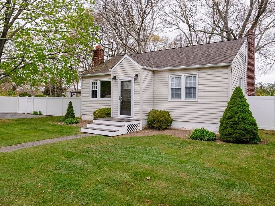 1st image of 39 Blossom Ave