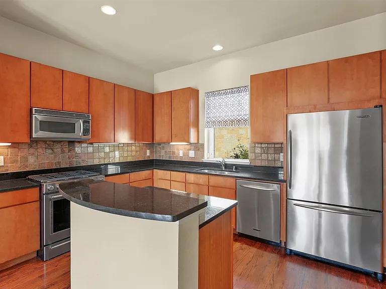 3800 Holland Ave #4 — Photo 4