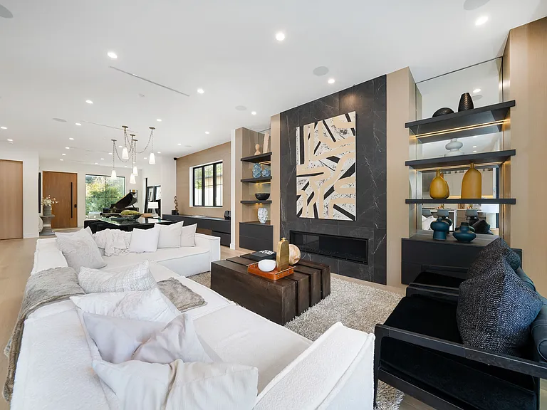12207 Valleyheart Dr — Photo 42