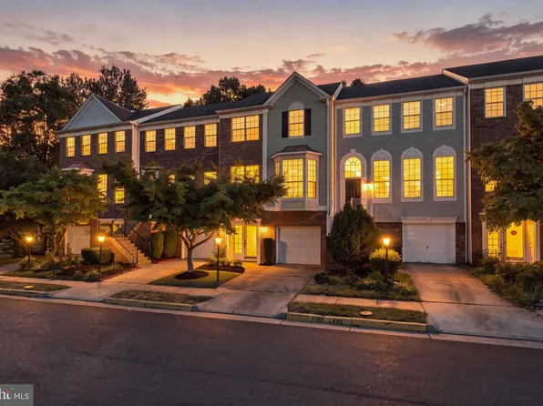 47697 Sandbank Sq, Sterling, VA 20165