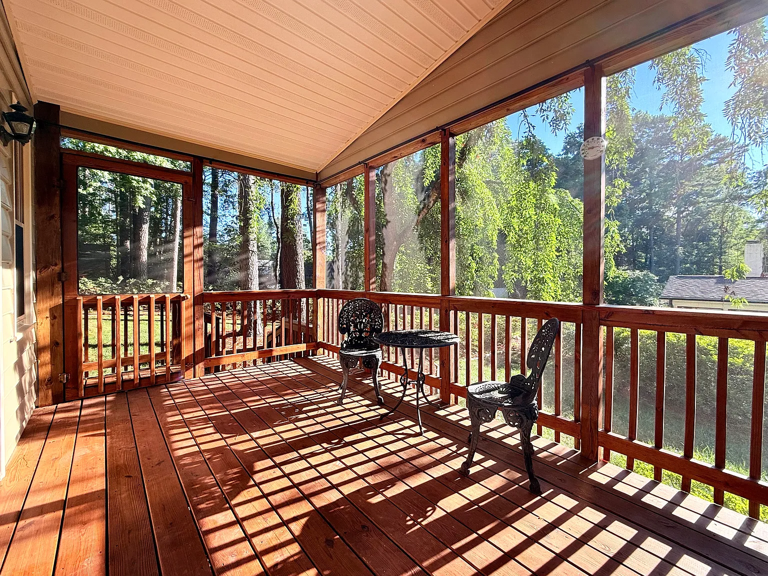 3 bed, 2050 sqft, $3,200 — Photo 3