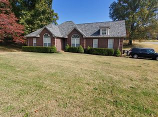 101 Emma Ct, Pleasant View, TN 37146