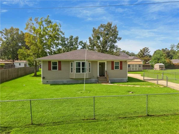 2116 Webster St, Mandeville, LA 70448
