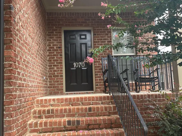 1070 Middleton Ln, Bogart, GA 30622