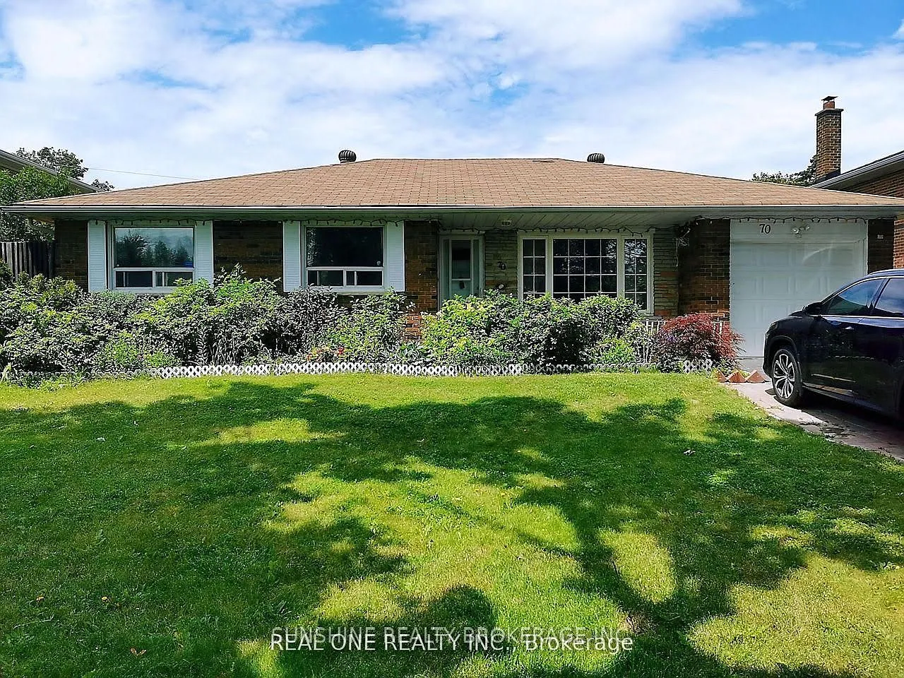 4 bed, $2,999 — Photo 1