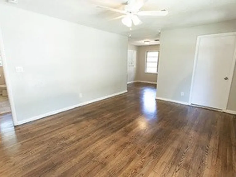 3009 N Vermont Ave — Photo 15