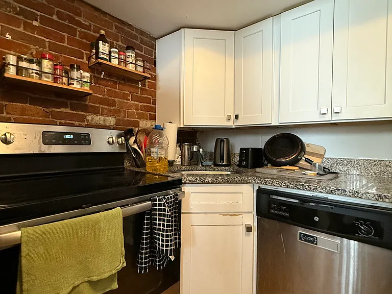 168 Northampton St #9 — Photo 9