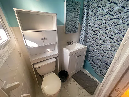 Rented by Evergreen Realty & Investments | media 8