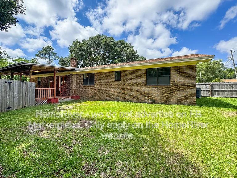 1229 W Ten Mile Rd — Photo 18