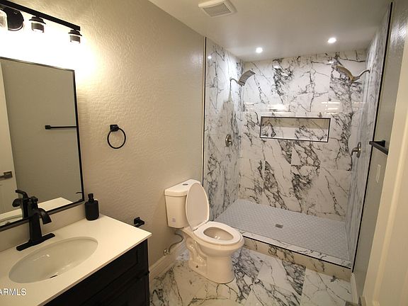 4th image of 8031 E 6th Avenue