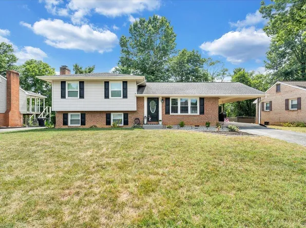 6334 Greenway Dr, Roanoke, VA 24019