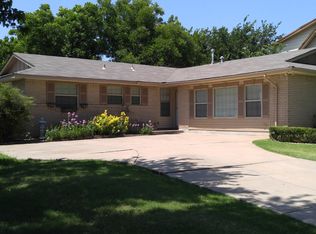 3113 Cambridge St, Des Moines, IA 50313