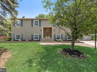 83 Lincoln Dr, Laurel Springs, NJ 08021