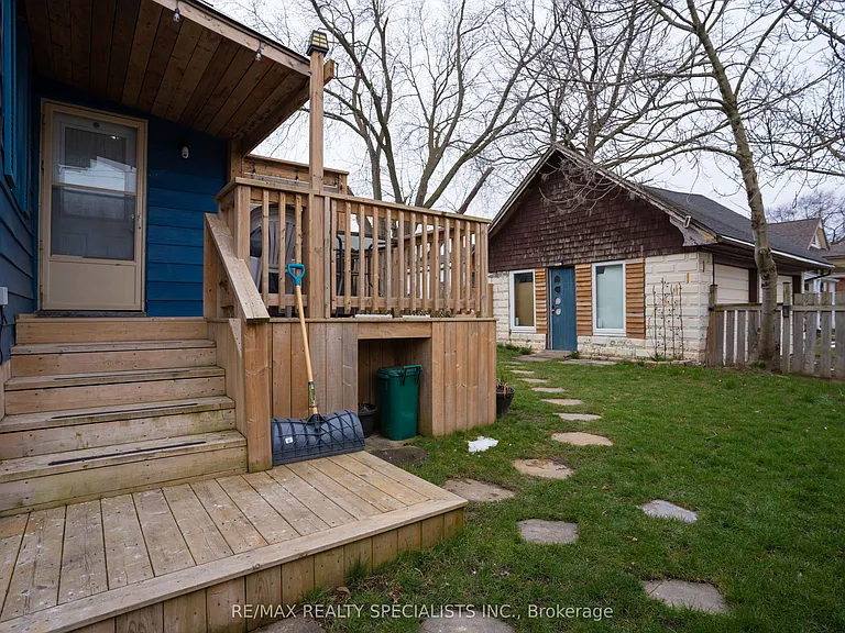 4397 Homewood Ave — Photo 31