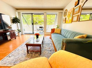 1955 Woodway Pl #411, Burnaby, BC