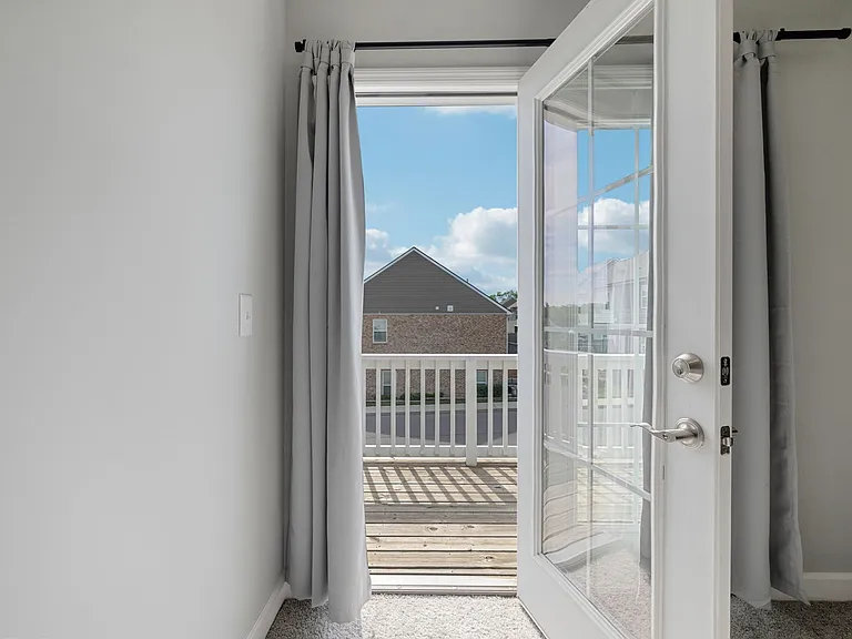 135 Harvard Dr — Photo 20