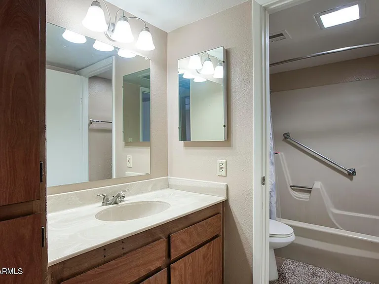3033 E Devonshire Ave #3032 — Photo 5