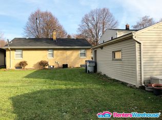3369 N 98th St, Milwaukee, WI 53222