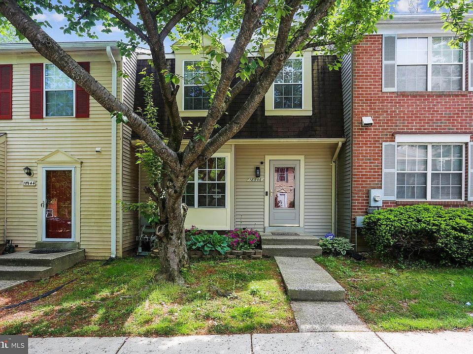 2nd image of 18946 Grotto Ln