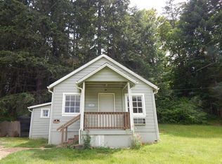 162 Red Hill Rd, Glendale, OR 97442