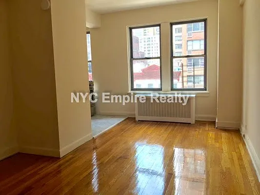 Rented by NYC Empire Realty Inc | media 25