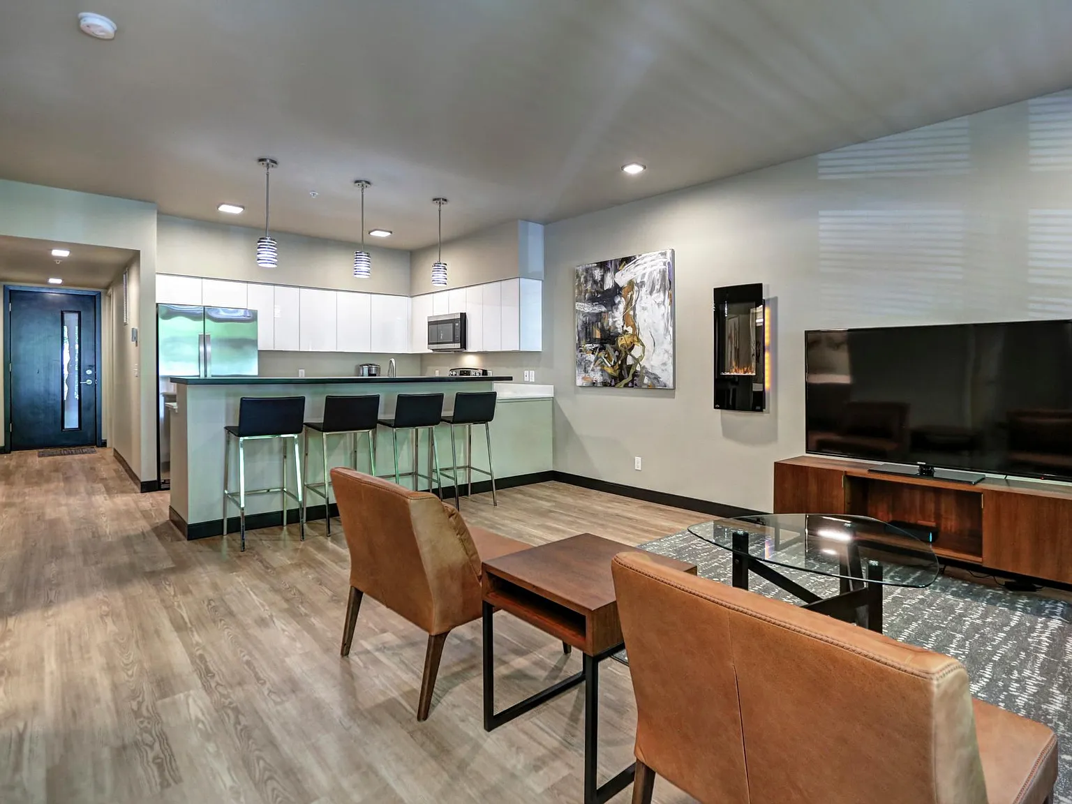 2 bed, 1160 sqft, $2,299 — Photo 3