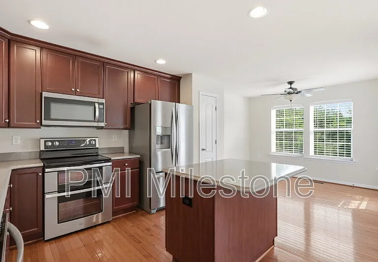 100 Bertelli Ct — Photo 5