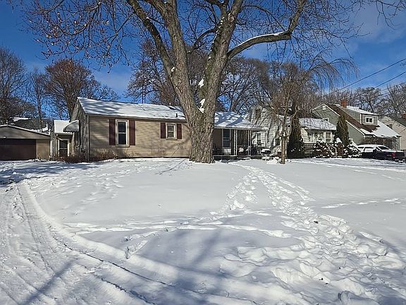 3rd image of 2618 Cumings Ave