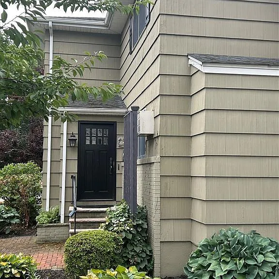 35 Field Rd — Photo 1