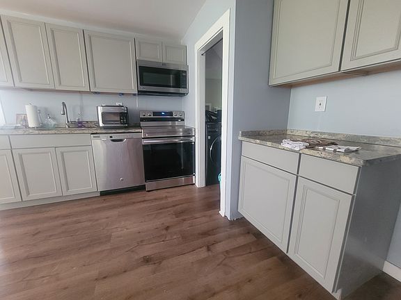 3rd image of 215 Cottage St