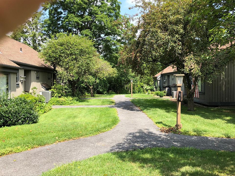 Entrance courtyard