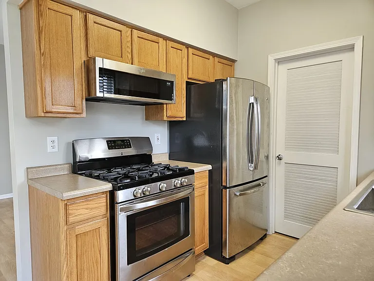 14127 Faulkner Ct — Photo 4