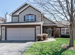 104 Sycamore Dr, Bolingbrook, IL 60490