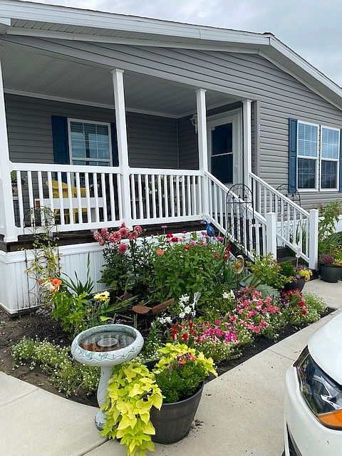 Exterior Image