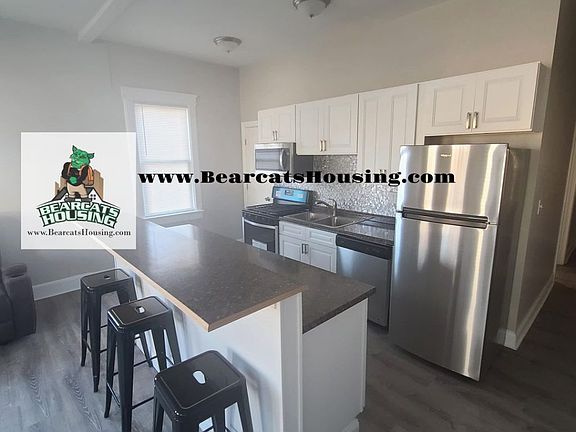 3rd image of 27 Leroy St #1
