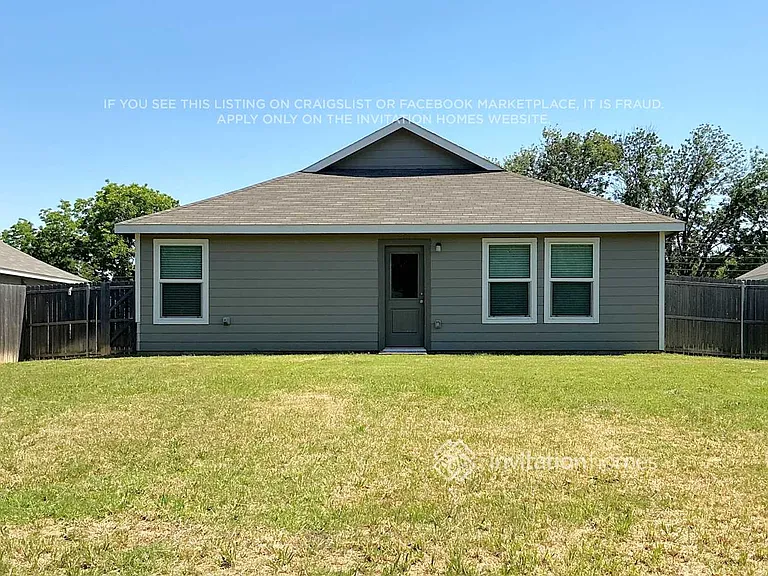 10527 Sewell Cir — Photo 11