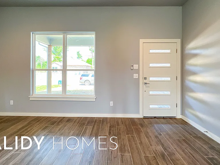 505 Remington Ave — Photo 12