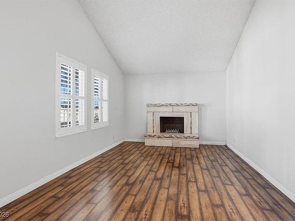 3rd image of 611 Sea Pines Ln